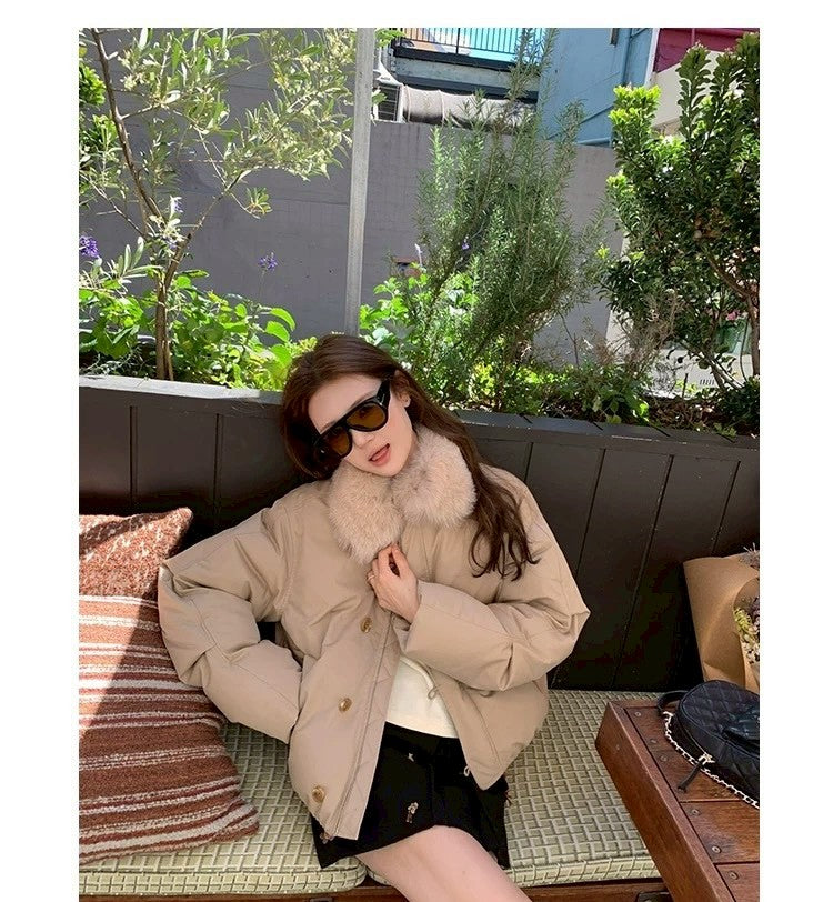 Thu. 卡斯托鎮仿狐狸毛領瘦瘦羽絨外套 卡其