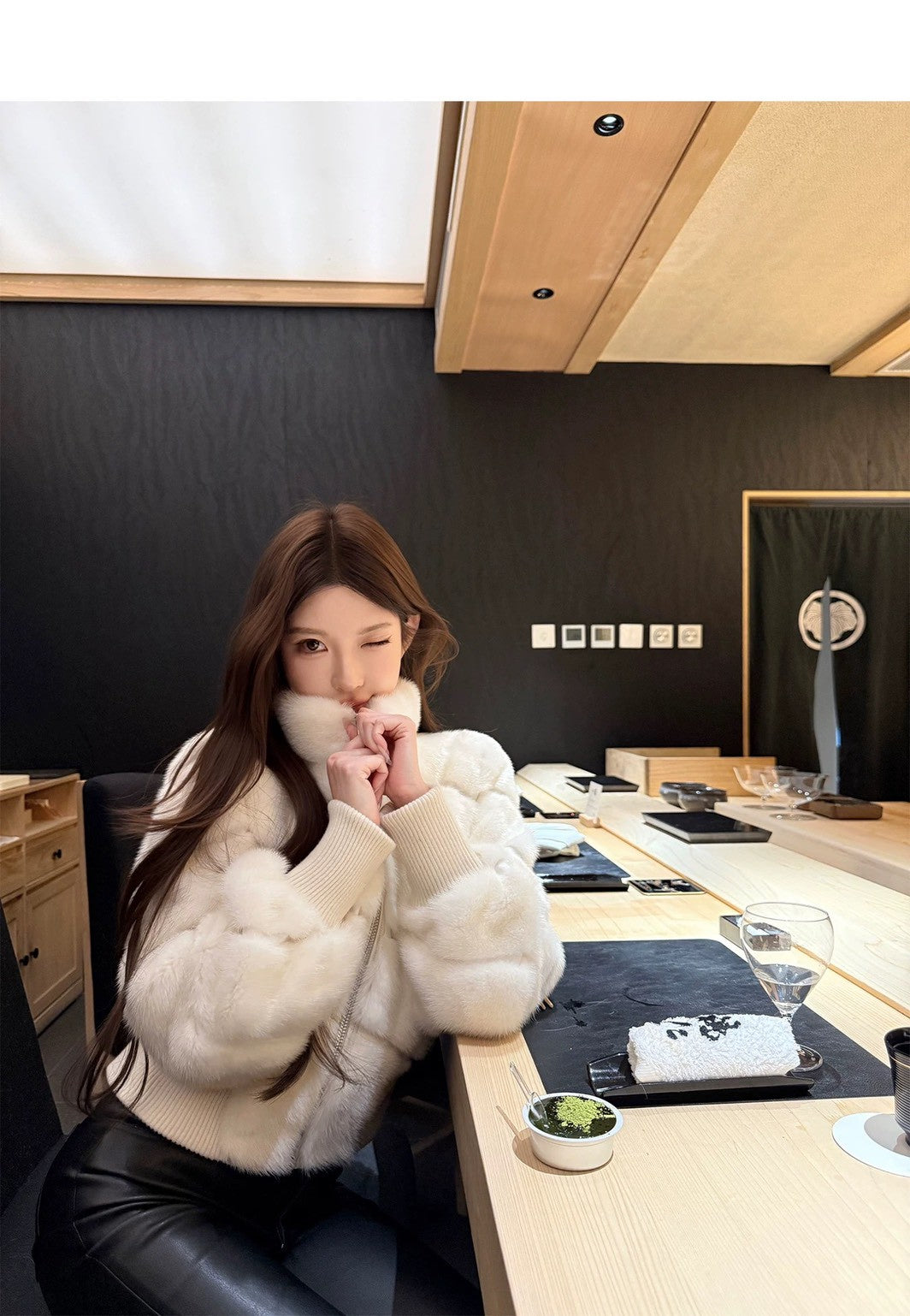 Tue. Lux系列*白色丹麥珍珠仿貂坑條皮草外套