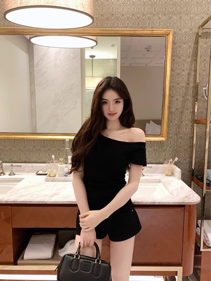 Fri. 斬女瘦瘦斜肩純色上衣 白/黑