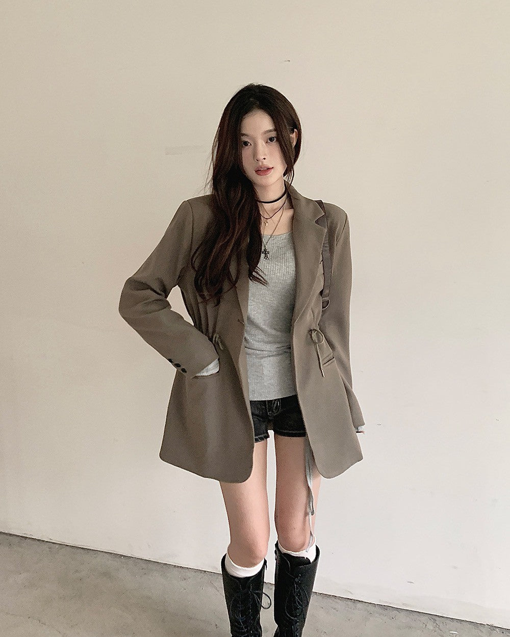Fri. 休閒抽繩可調腰身西裝外套 卡其/黑