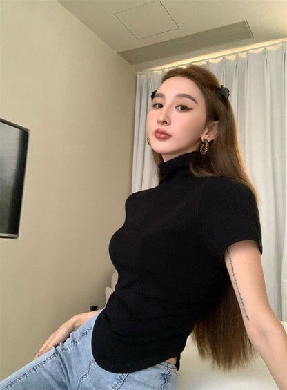 Mon. 高領修身抓皺上衣 黑