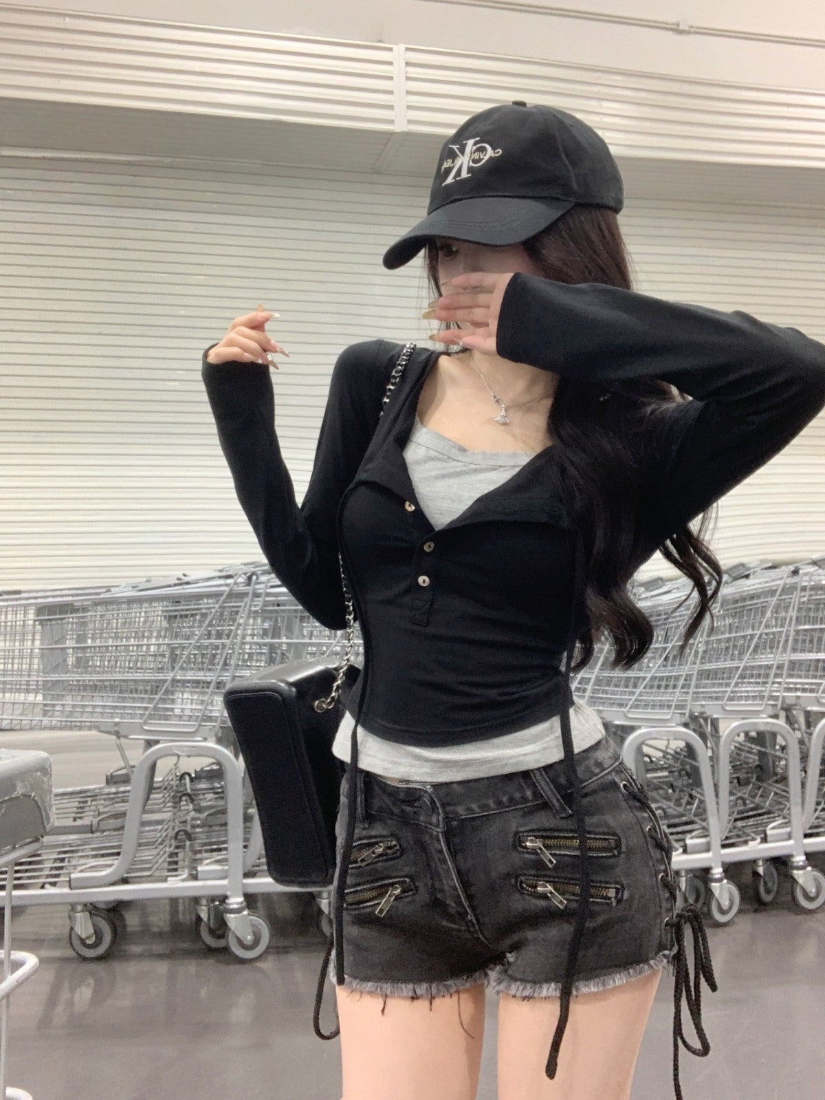 Tue. 圓領打底鈕扣垂墜兩穿上衣 綠/黑