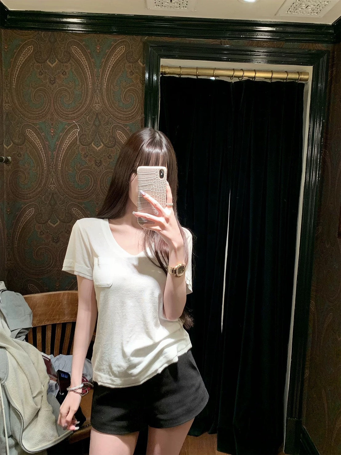 Mon. 會呼吸的上衣 麻棉V領口袋寬鬆上衣 白