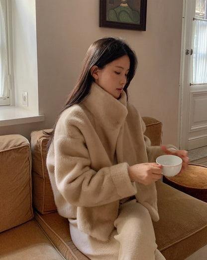 Mon. 毛絨輕奢百搭仿兔絨外套 杏/黑