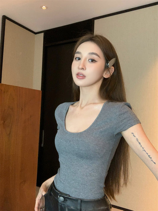 Mon. 彈力修身大U短版上衣 灰