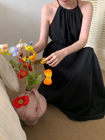 Sun. 吊帶收腰縷空連身長裙 黑