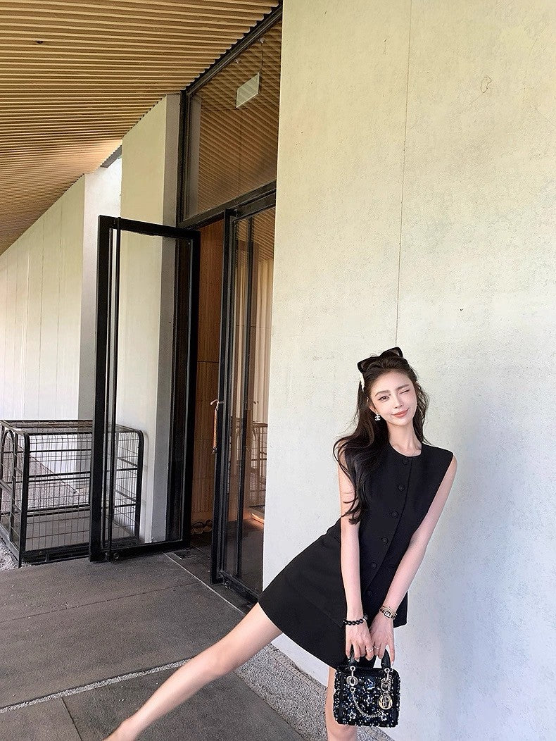 Tue. 姐係all black解鎖高奢感西裝馬甲半身裙套裝 黑