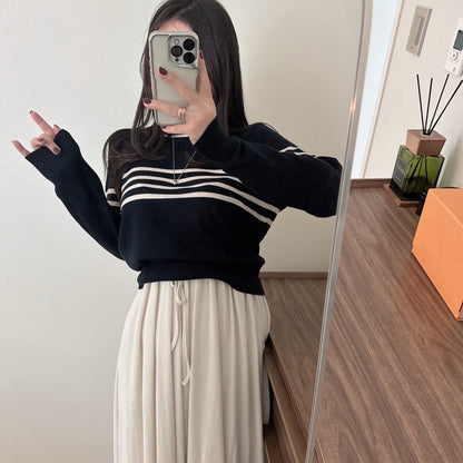 Mon. 簡約撞色線條圓領針織上衣 杏/藍