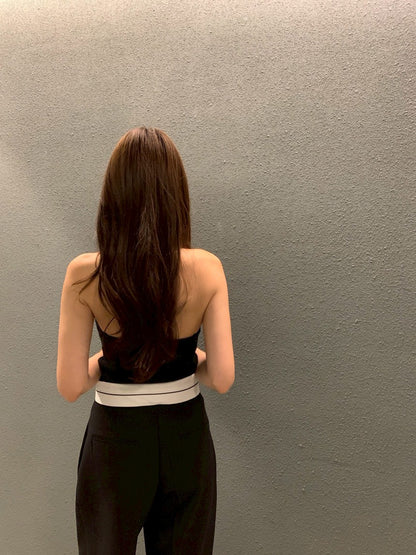 Fri. 慵懶chic針織V領挖背2件套 黑/卡