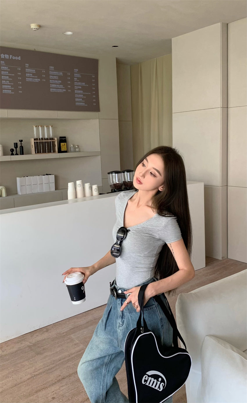 Mon. 正肩百搭打底彈力T 灰 (兩種領口)