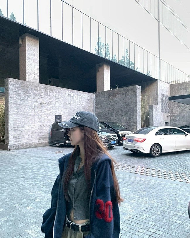 Fri. 簡單主義修身版型60支羊毛中袖單排上衣 灰