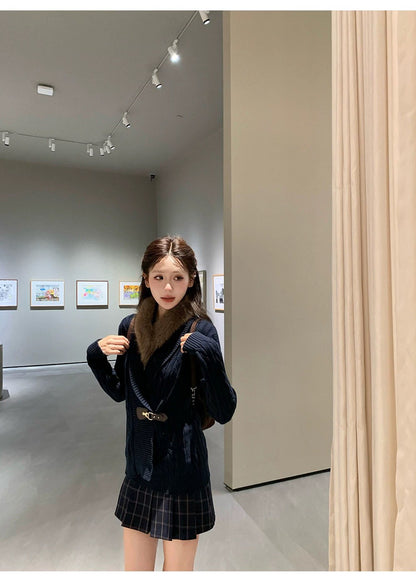 Mon. 格溫小鎮藏藍學院風麻花針織皮釦外套（無毛毛領）