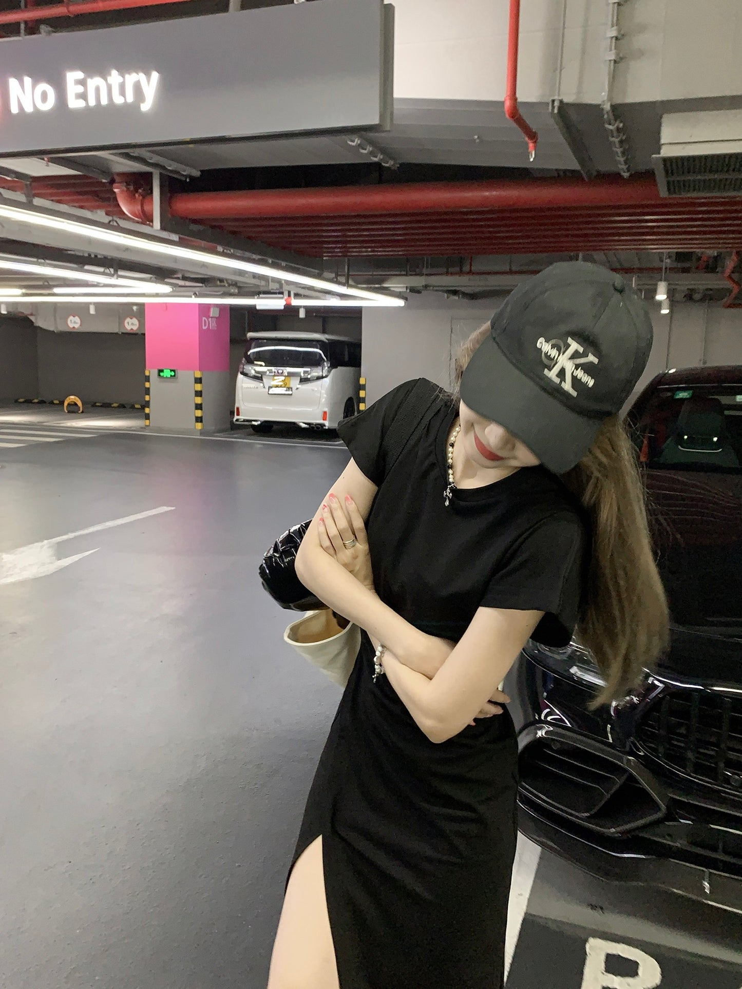 Sun. 休閒抓皺開叉連身T恤 黑