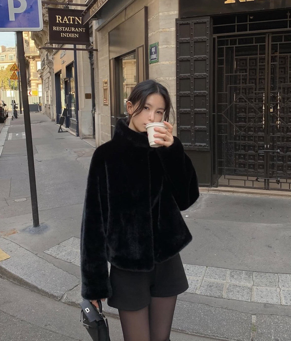 Mon. 毛絨輕奢百搭仿兔絨外套 杏/黑