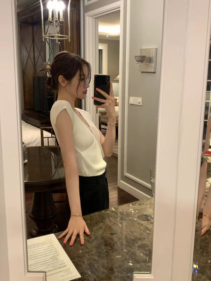 Mon. 交叉V領針織上衣 白