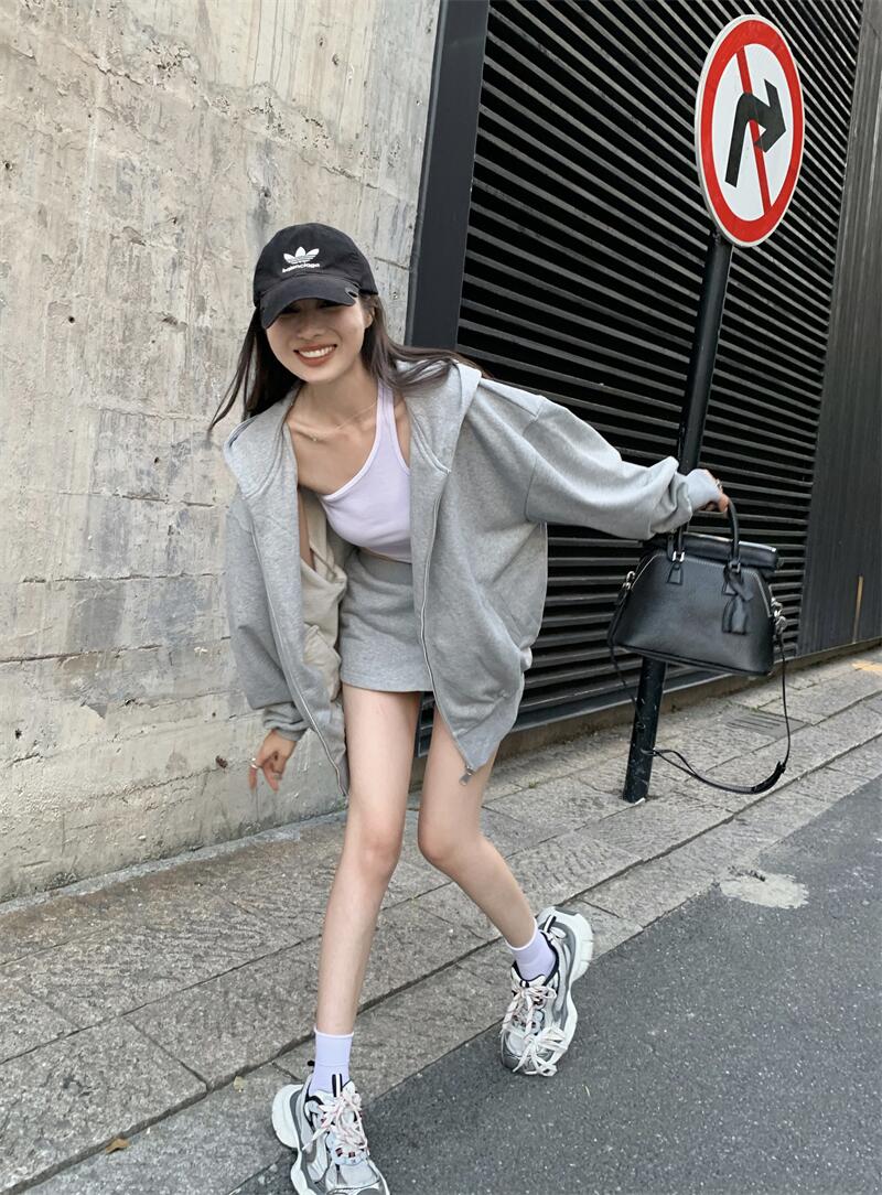 Mon. 美式休閒運動連帽外套 & 短裙 灰