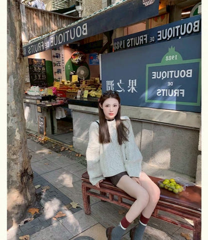 Tue. 芝麻香草圓領針織麻花毛衣 白/藍