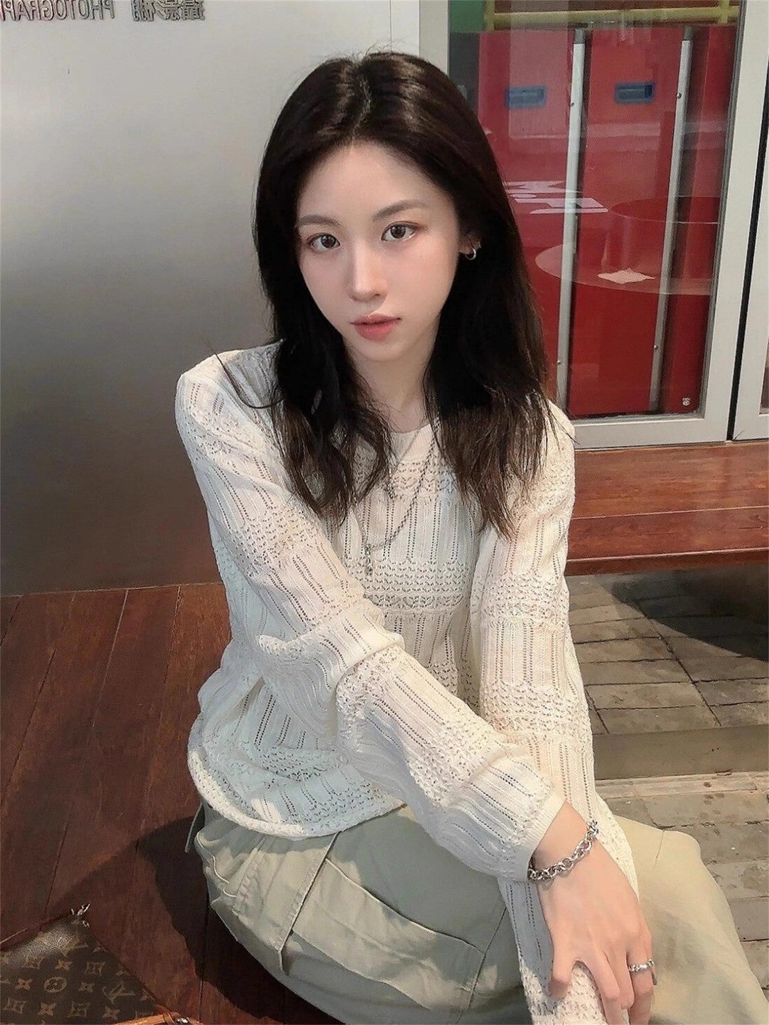 Mon. 淡系老錢 交叉縷空圓領針織薄長袖 白