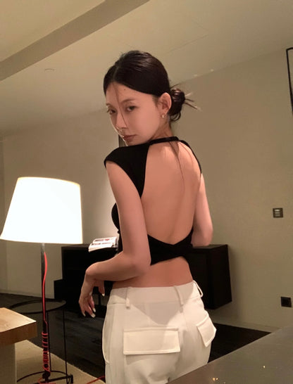 Sun. 穿自己想穿 辣妹後背挖空正肩上衣 3色