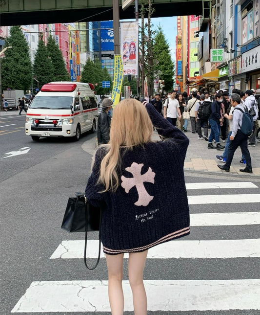 Wed. 落日倫敦 高克重十字刺繡針織開衫