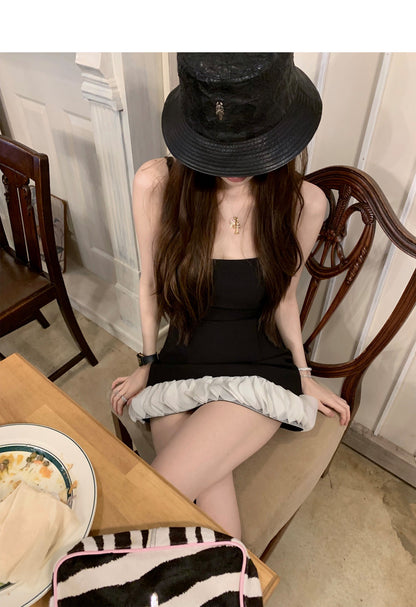 Sun. 少女UP 立體剪裁花瓣裙擺顯瘦小黑裙