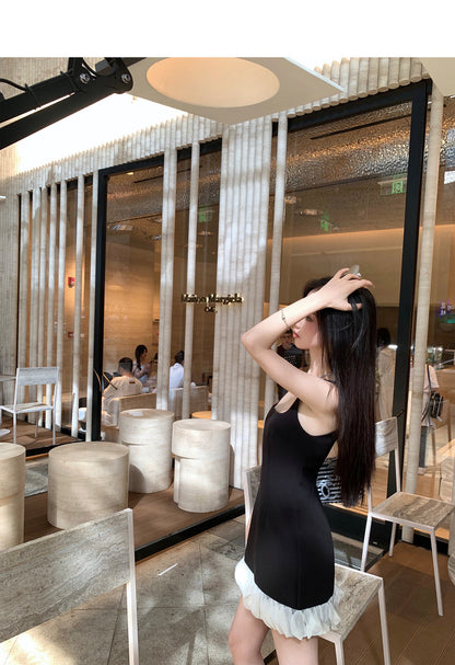 Sun. 少女UP 立體剪裁花瓣裙擺顯瘦小黑裙