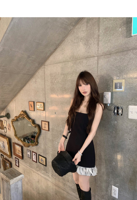 Sun. 少女UP 立體剪裁花瓣裙擺顯瘦小黑裙