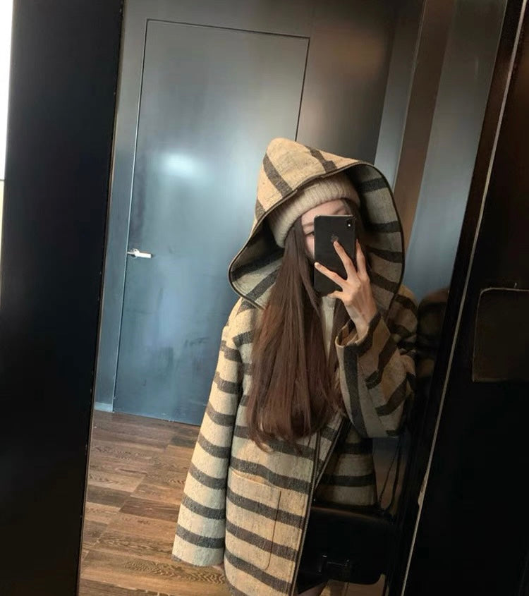 Sun. 素描畫紙 一體剪裁條紋風衣外套