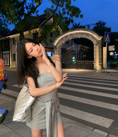 Sun. 懶人穿搭 顯瘦假兩件式吊帶連身裙 黑/灰