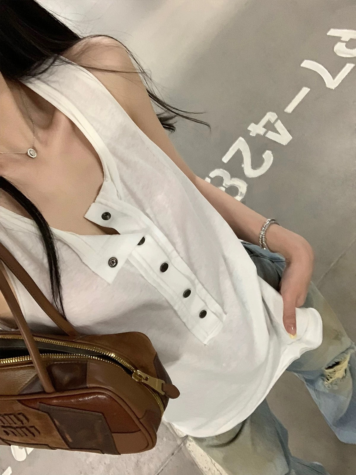Fri. 休閒鬆弛 疊穿進化肌理設計感背心 白