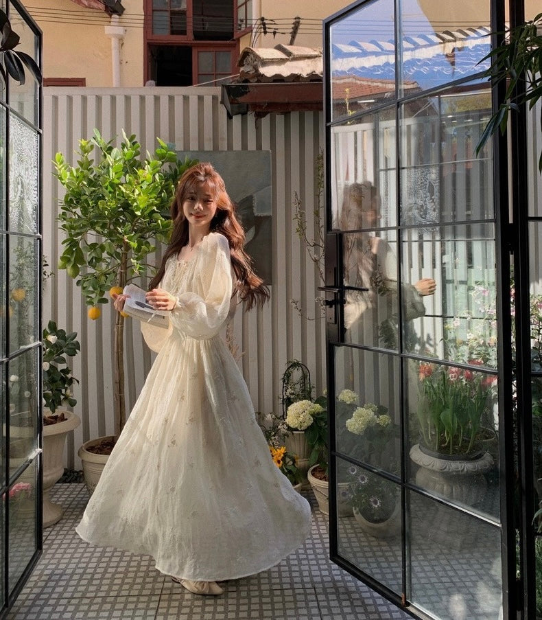 Sat. 初戀南法 法式肌理刺繡洋裝