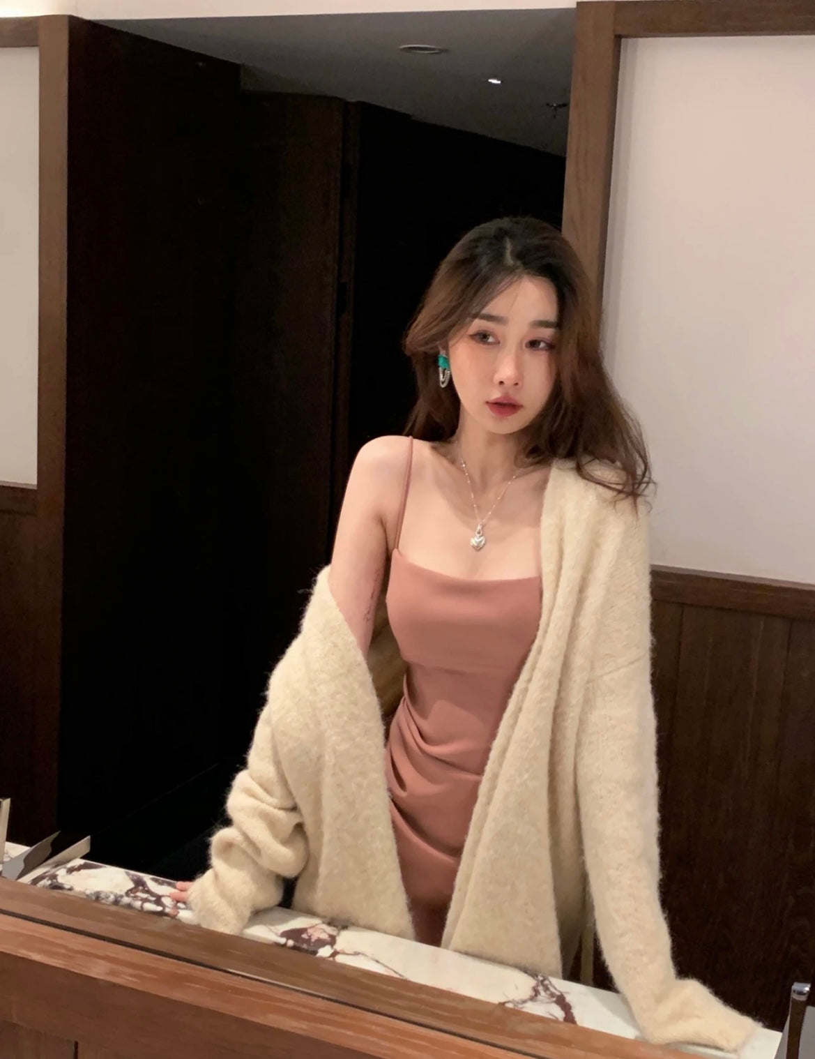 Fri. 氣質平口腰側抓皺短洋裝 粉