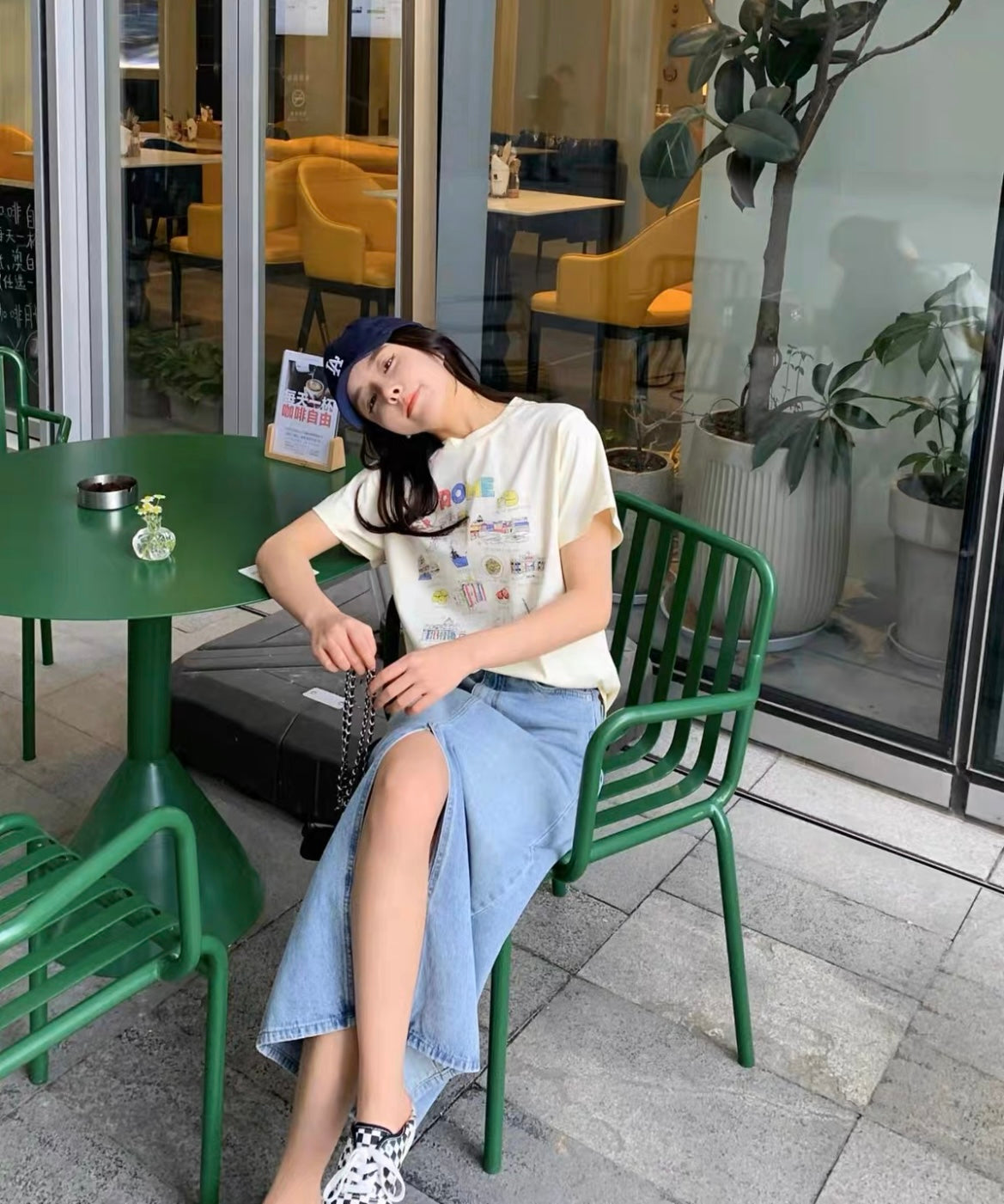 Fri. 淺色單寧牛仔開叉半身裙