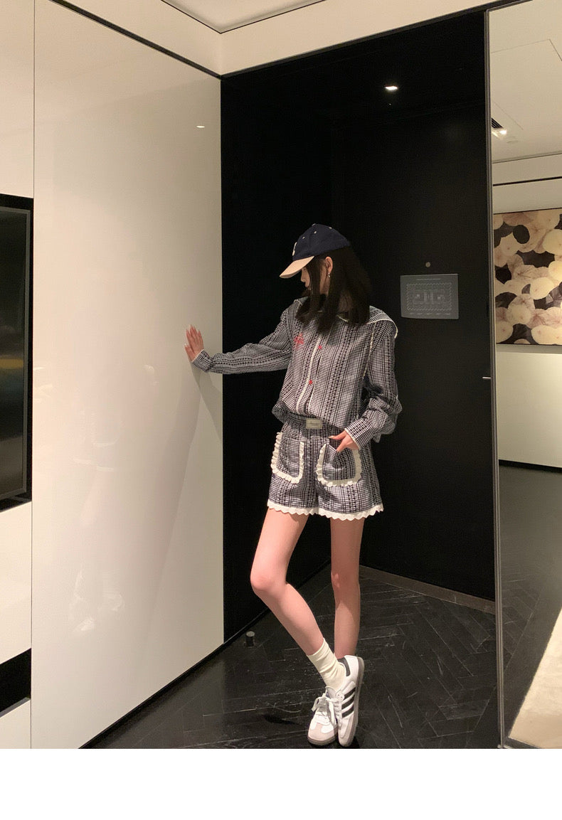 Sat. 法式娃娃屋 愛戀復古花紋撞色襯衫 短褲套裝 藏青