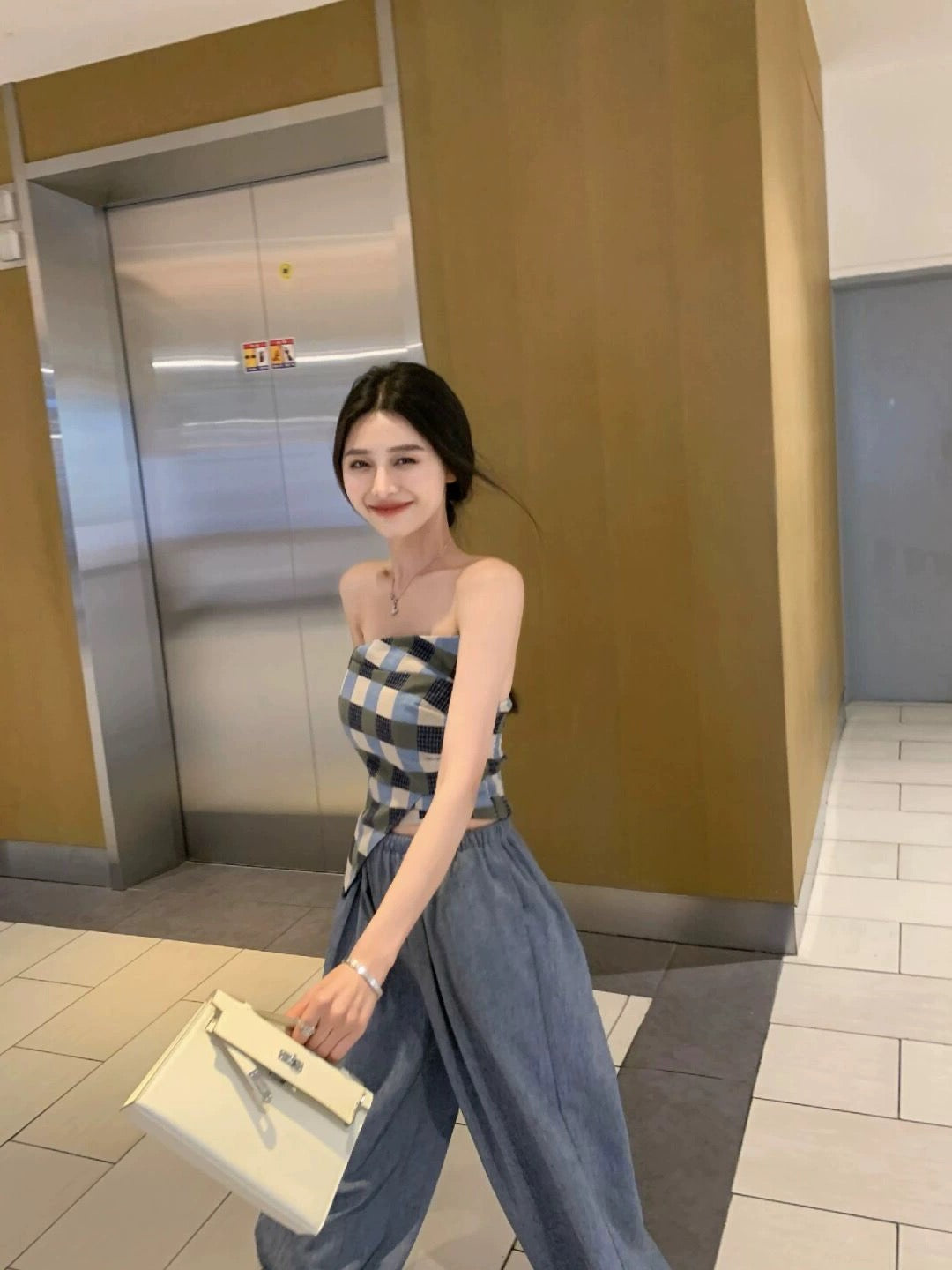 Sun. 藍格三角巾抹胸上衣