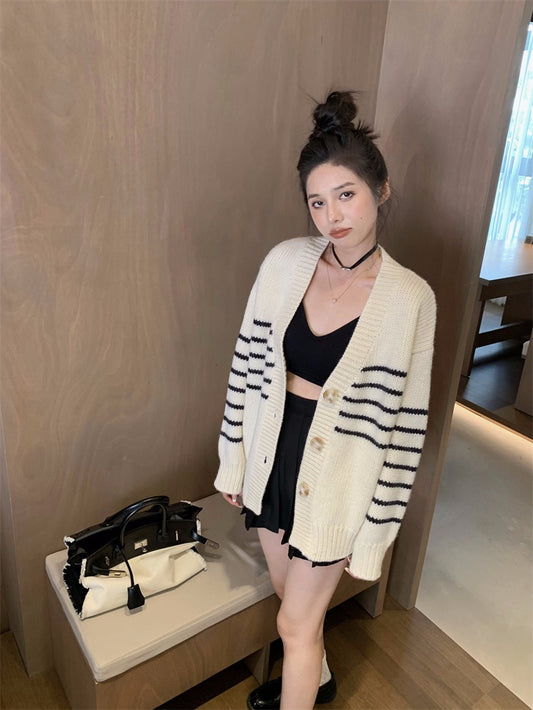 Sun. 溫柔軟糯 百搭條紋杏仁針織外套