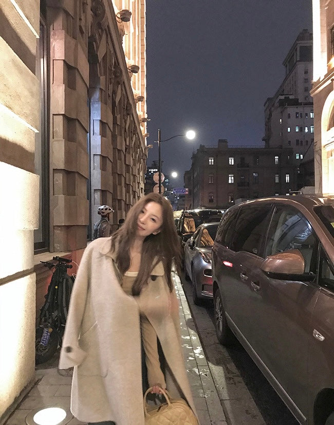 Tue. 一秒愛上隨意搭 假兩件式U領磨毛上衣 燕麥杏