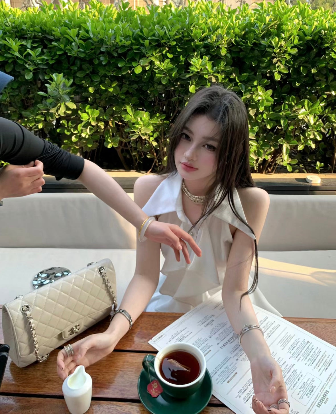 Sun. 小姊姊的愛 氣質法式高級荷葉邊修身襯衫