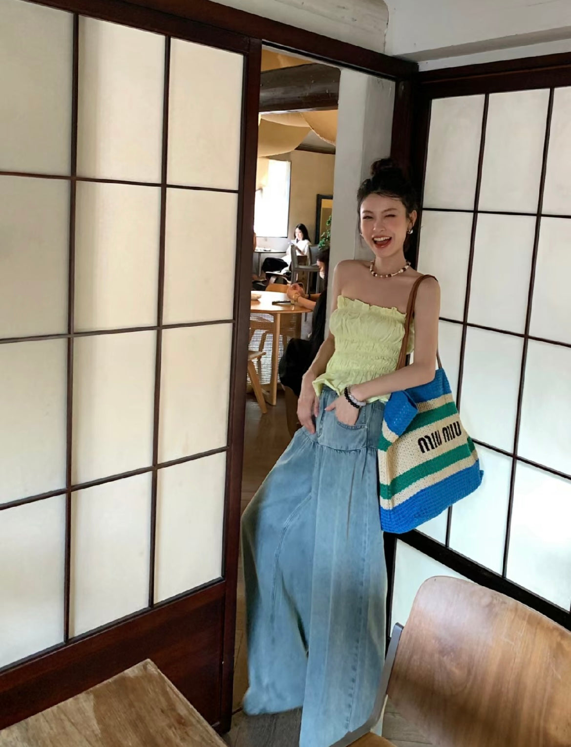 Sat. 夏日黃色抹胸上衣