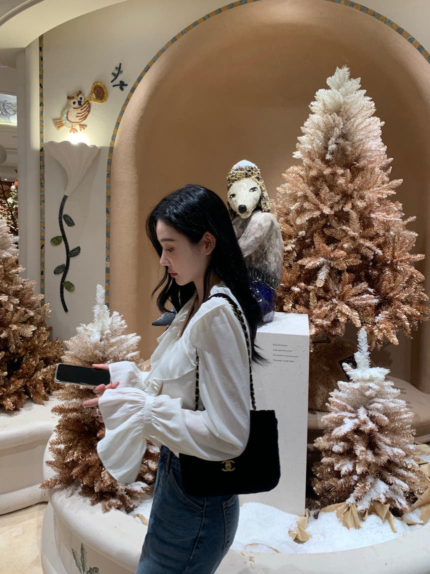Wed. 韓女氣質荷葉v領花袖襯衫 白