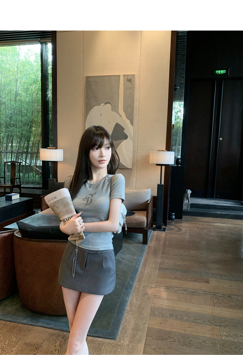 Fri. 鑽石天使翅膀 圓領修身百搭上衣 灰/白
