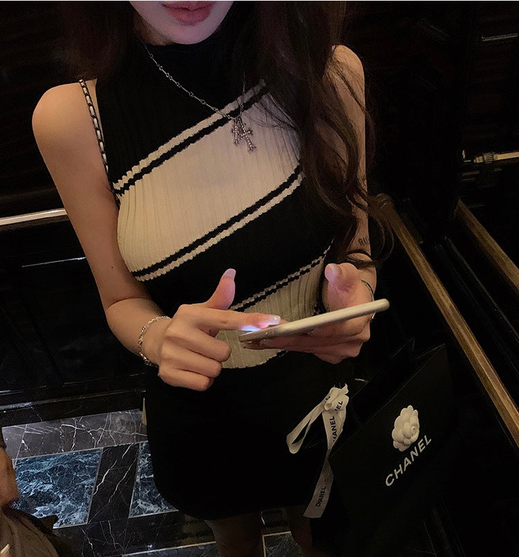 Tue. 旋轉羅紋套頭背心