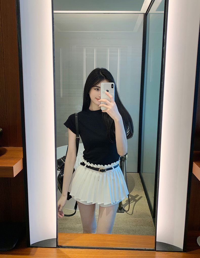 Tue. 自留款正肩顯瘦T 黑