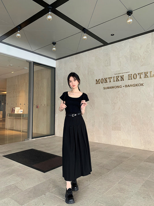 Mon. 靜奢學院風長款百褶裙 黑