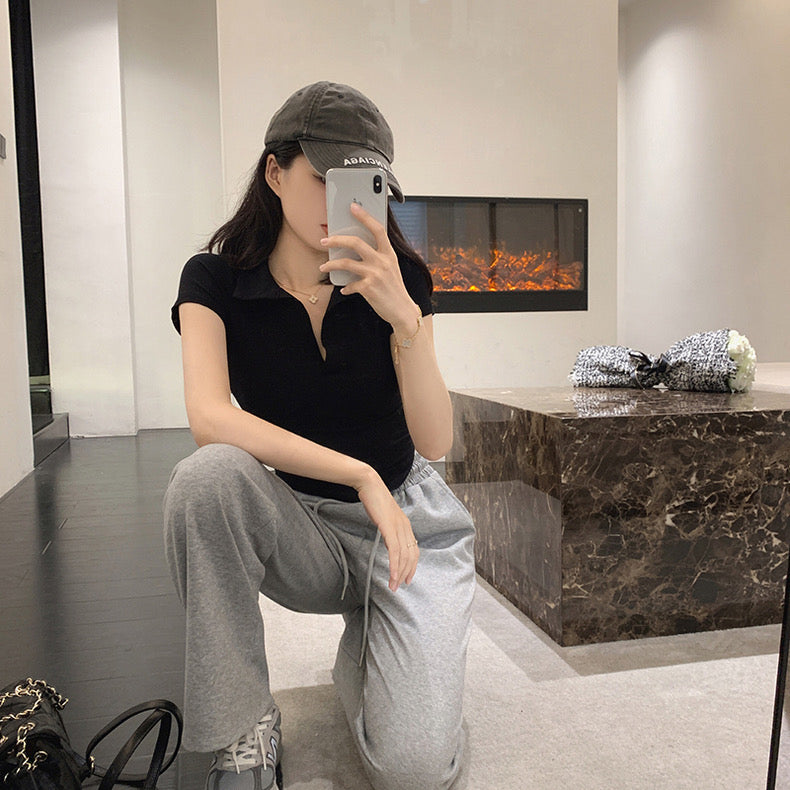 Sun. 自留 修身Polo領u弧上衣 黑