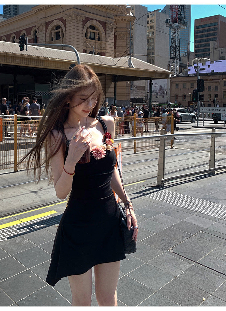 Sun.微迷西西里 V領魚骨收腰顯瘦小黑裙