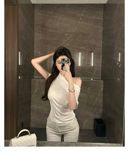 Wed. 百搭舒適感滿分 斜肩可兩穿慵懶上衣 黑/白