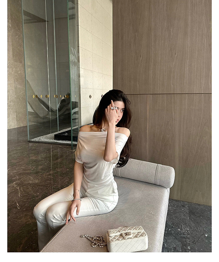 Wed. 百搭舒適感滿分 斜肩可兩穿慵懶上衣 黑/白