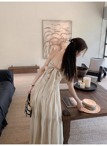 Sun. 美得像畫 氣質輕奢蝴蝶結綁帶v領連身裙 杏