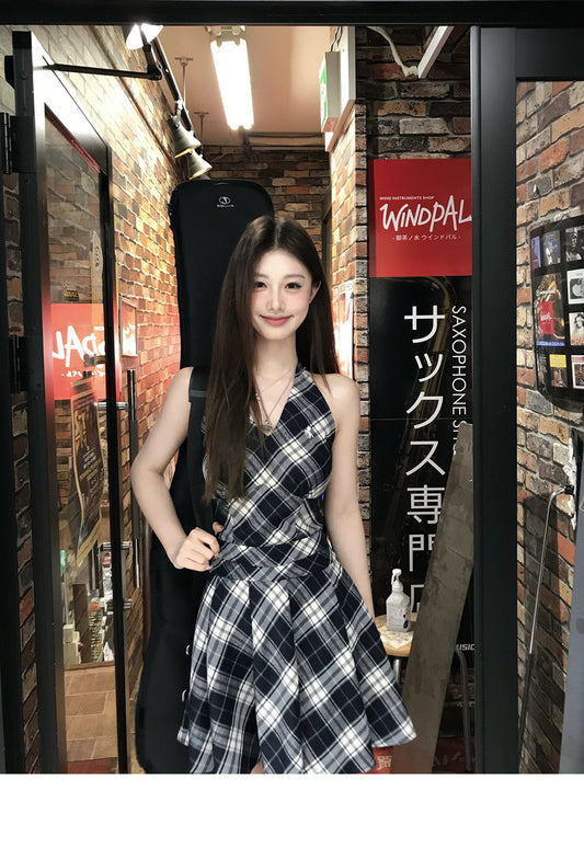 Tue. 昭和少女 日系感格紋削肩收腰連身裙